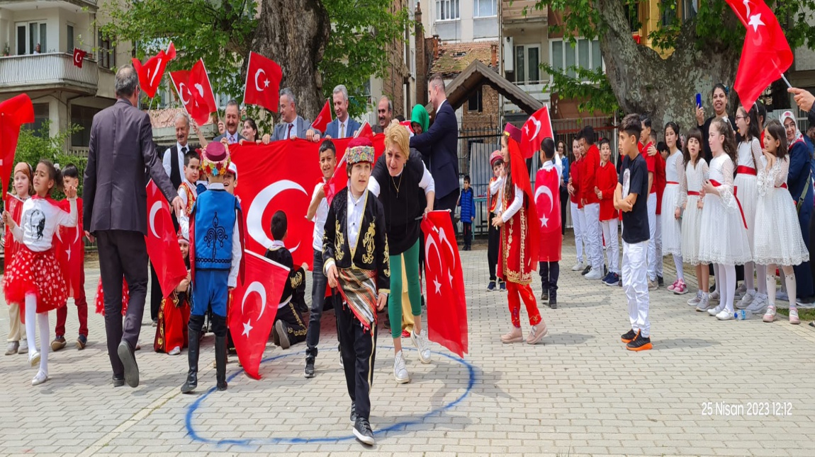 Atatürk İlkokulunda 23 Nisan Coşkusu